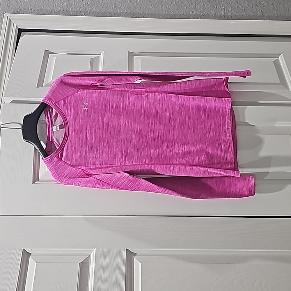 Under armor long sleeve pink shirt, S